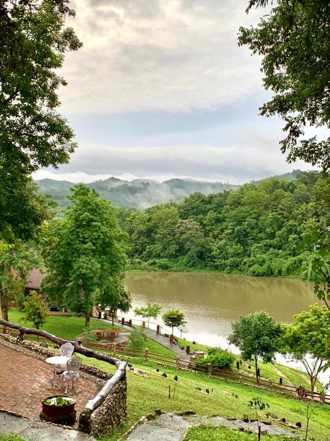 Nan Waterside Hong Bon Nern Bed & Breakfast Exterior foto