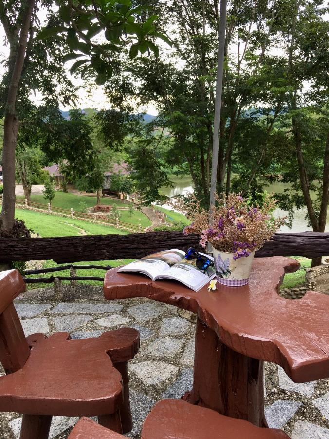 Nan Waterside Hong Bon Nern Bed & Breakfast Exterior foto